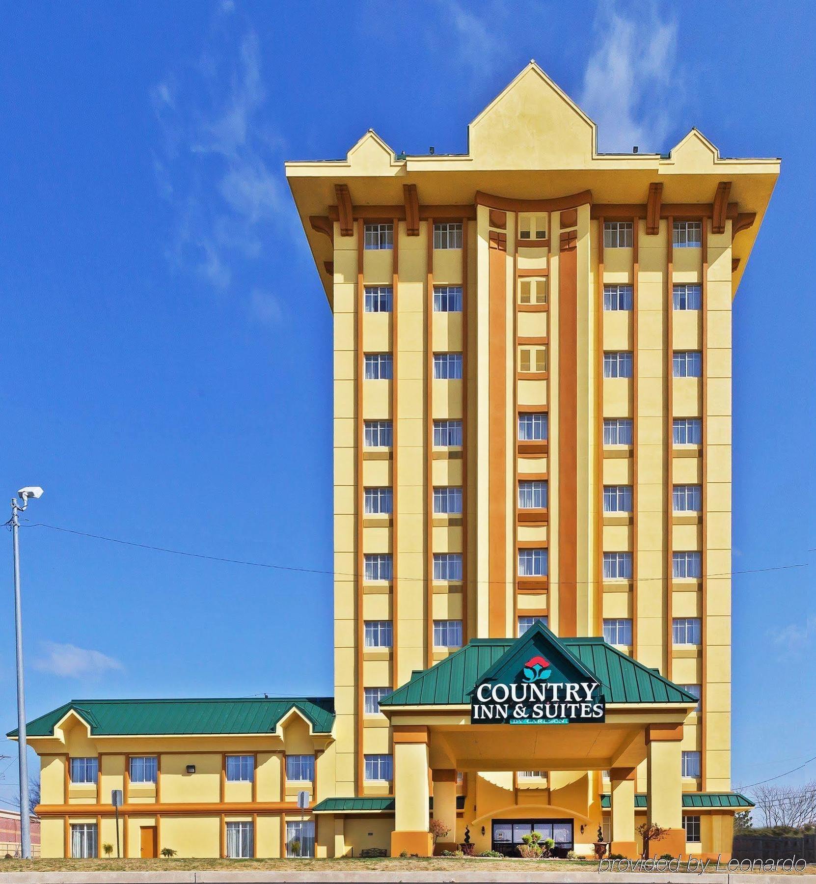 Hotel Country & By Radisson, At Northwest Expressway, Ok 3*